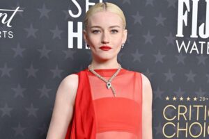 Julia Garner