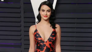 Camila Mendes